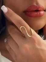 انگشتر طلا مدل خم با طراحی منحنی