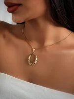 آویز طلا زنانه با طراحی ظریف