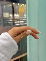 نیم‌ست طلا طرح گره‌ای، نمادی از پیوند و عشق