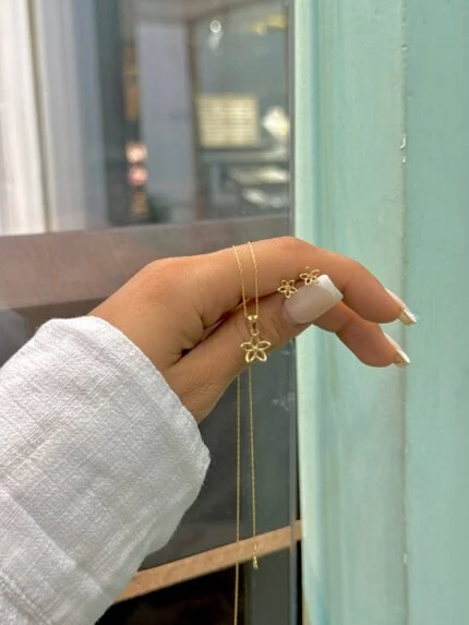 نیم‌ست طلا طرح گل زنانه